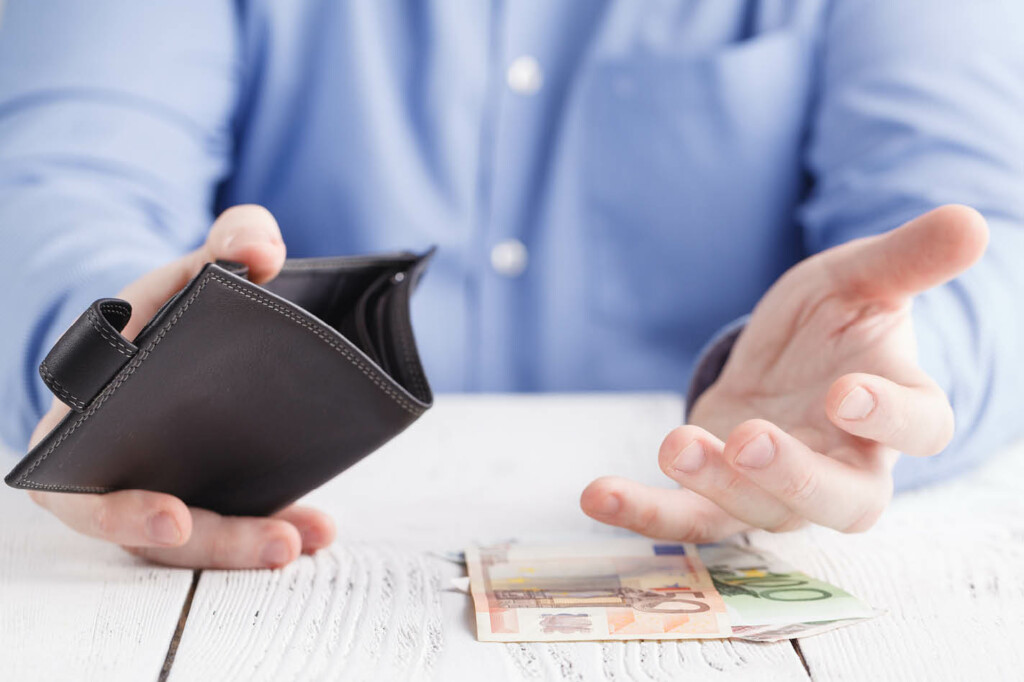 Leeres Portemonnaie - keine Veranstaltung, kein Geld, dafür ein Gutschein?