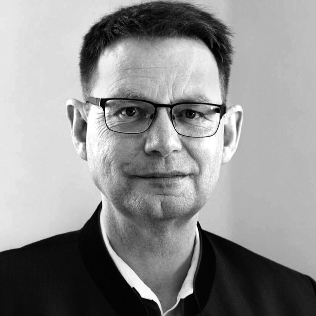 Dr. Mathias Schaefer