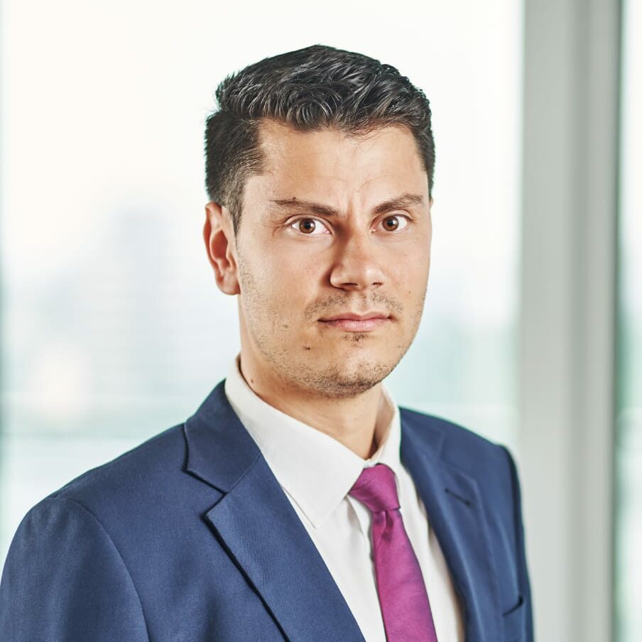 Miroslav Georgiev, Rechtsanwalt, Autor mylawguide, IQB Career Services