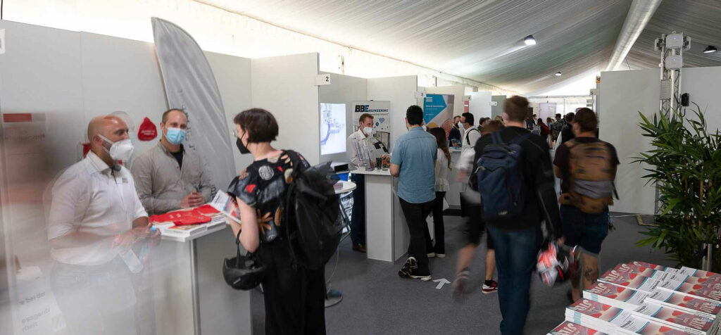 Jobmesse - Besucher und Aussteller
