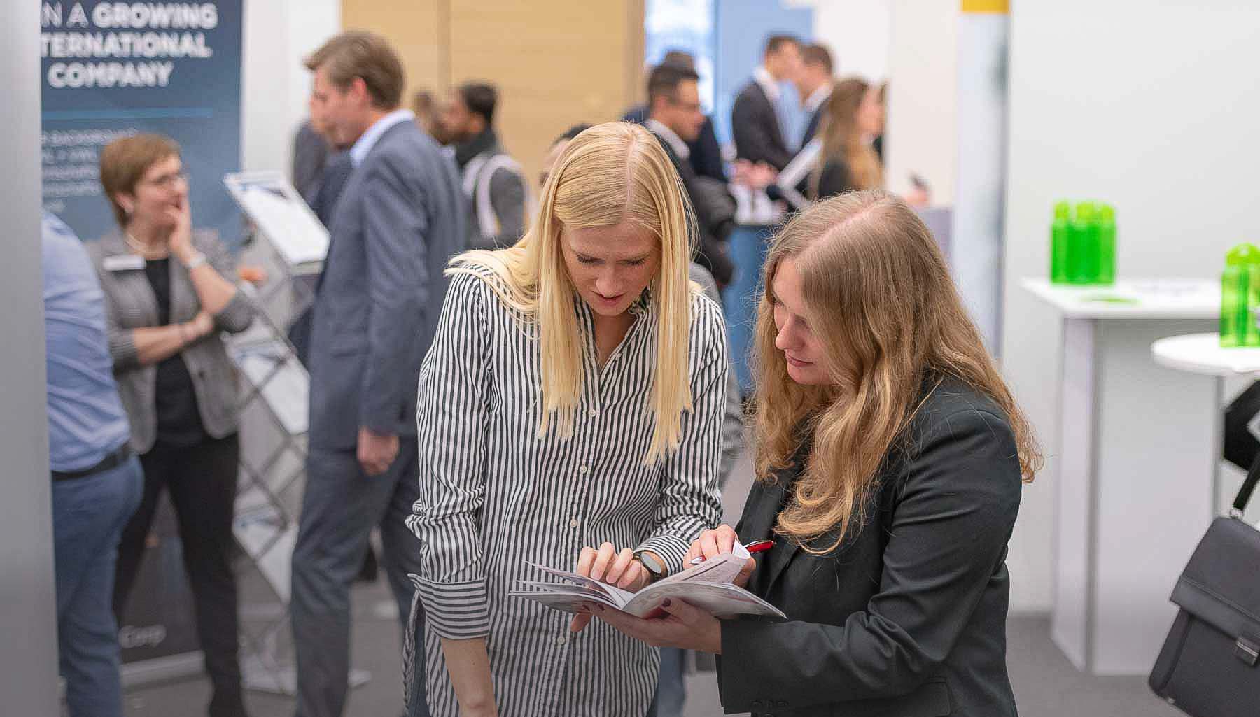  Fakultätskarrieretag Bielefeld Jura - IQB Career Services 