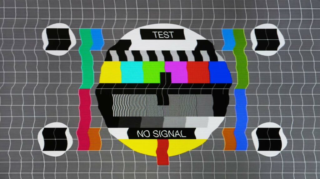 Versäumnisurteil, Fall for OLG Celle, Symbolbild: Testbild Fernseher kein Signal - IQB Karrieremagazin