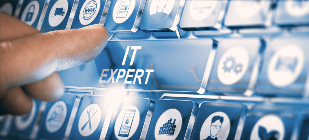 IT-Experte - Berufsbilder / Finger auf Tastatur