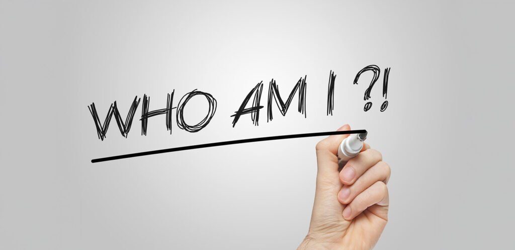 "Who am I" Schriftzug - Symbolbild für "Erzählen Sie etwas über sich"